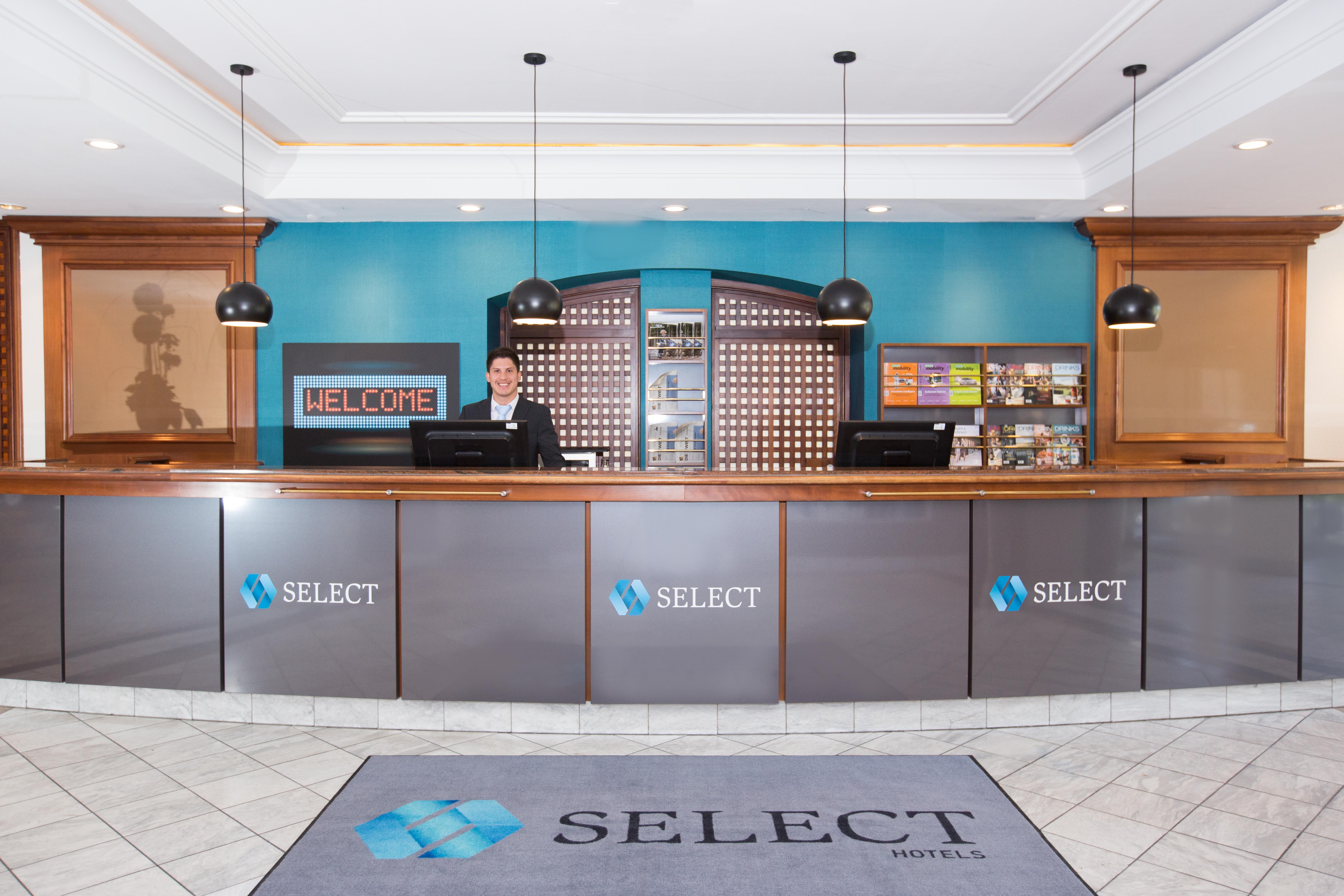Select Hotel Rüsselsheim Buitenkant foto